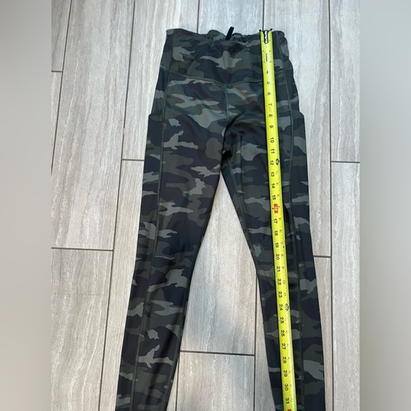 Athleta Women’s Ultimate 7/8 Tight Leggings Camo Stash Pockets Green Size XS - Picture 3 of 7